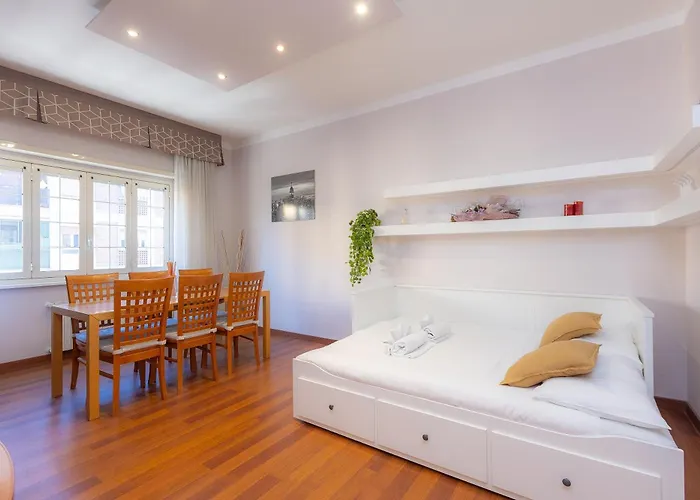 Apartment Altavilla By In